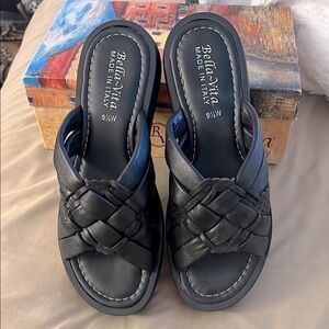 New without tags Bella Vita black leather sandals